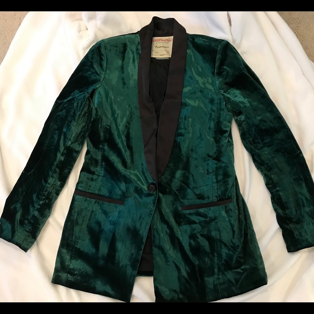 Beautiful Anthropologie crushed velvet blazer